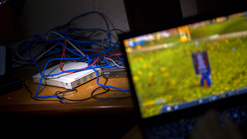 Illustration for article titled Cuba's Illegal Underground Internet Is Thriving